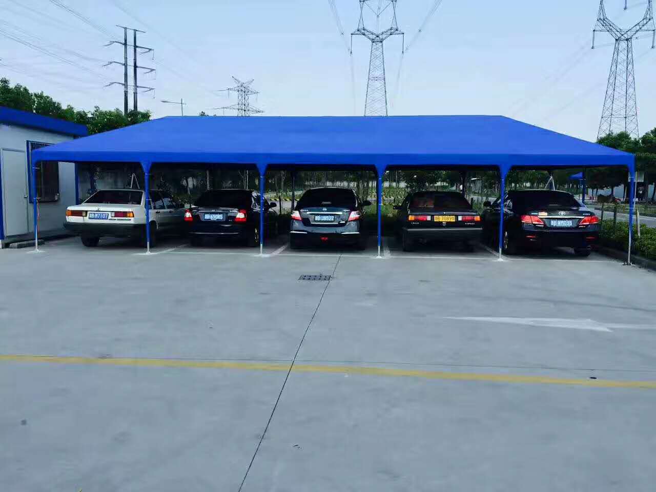 簡(jiǎn)易停車(chē)棚8